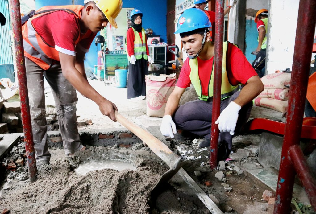 Peduli Pendidikan Inklusif, Semen Merah Putih dan Karyawan Renovasi Fasilitas SLB di Jakarta Timur 2 EVO Semen Merah Putih SLB Mini Bakti 2