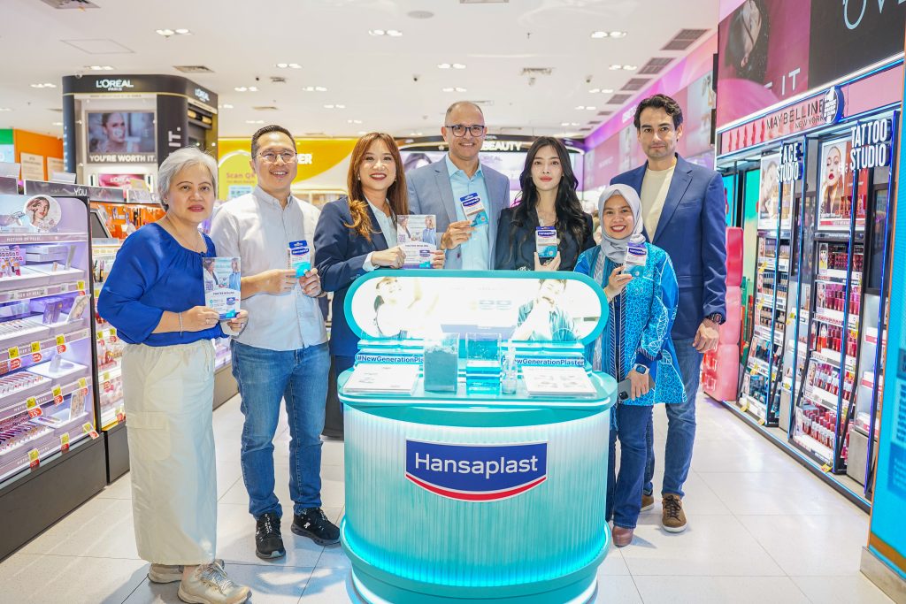 Hansaplast Rilis Plester Luka Generasi Baru “Second Skin Protection”, Kini Tersedia di Guardian 1 Peresmian Hansaplast Second Skin Guardian Store 2