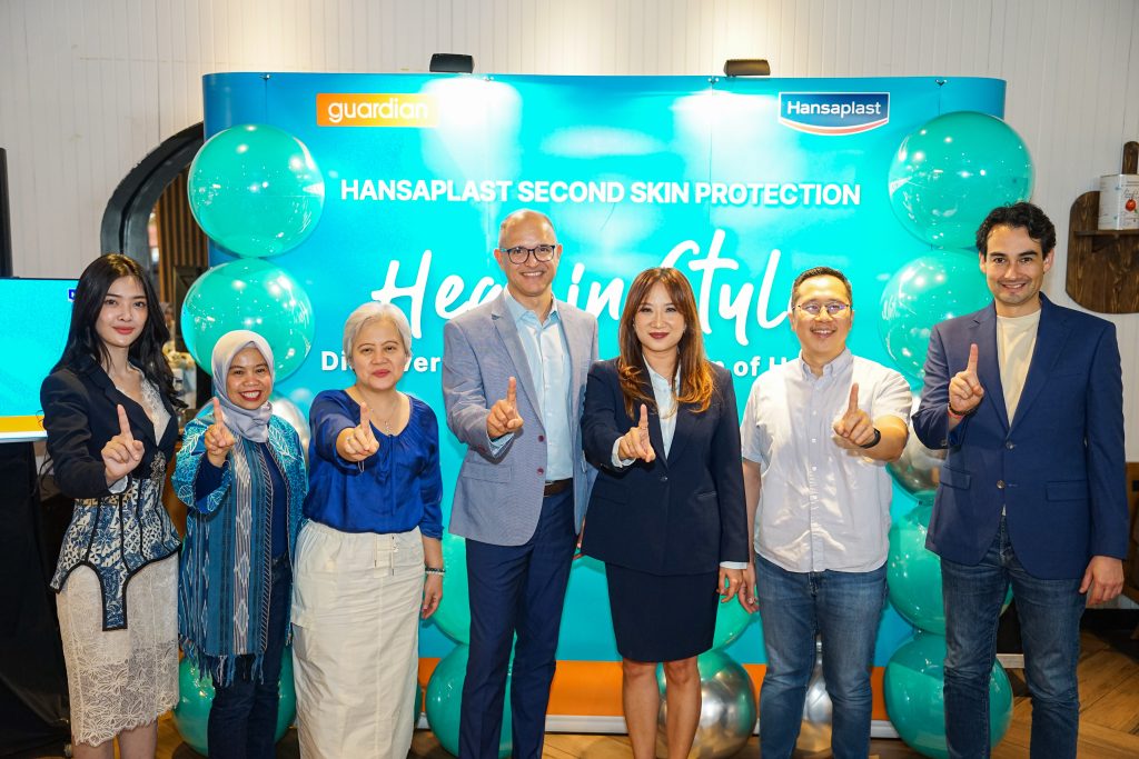 Hansaplast Rilis Plester Luka Generasi Baru “Second Skin Protection”, Kini Tersedia di Guardian 2 Peresmian Hansaplast Second Skin Guardian Store 3