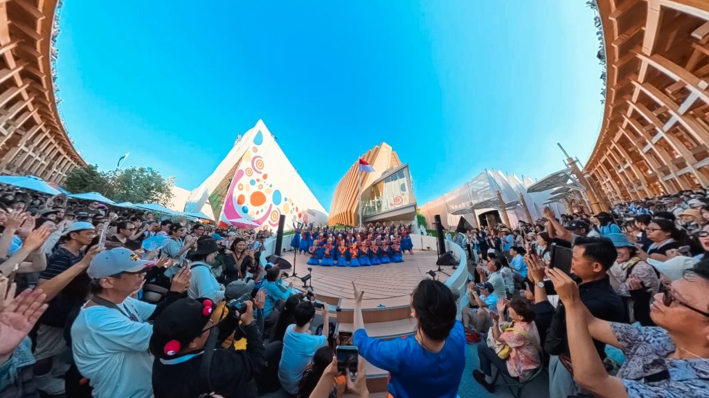 TRCC Tampil Memukau di Expo Osaka 2025, Harumkan Indonesia Lewat Harmoni Lagu Daerah dan Budaya Pop 2 The Resonanz Childrens Choir di World Expo 2025 2