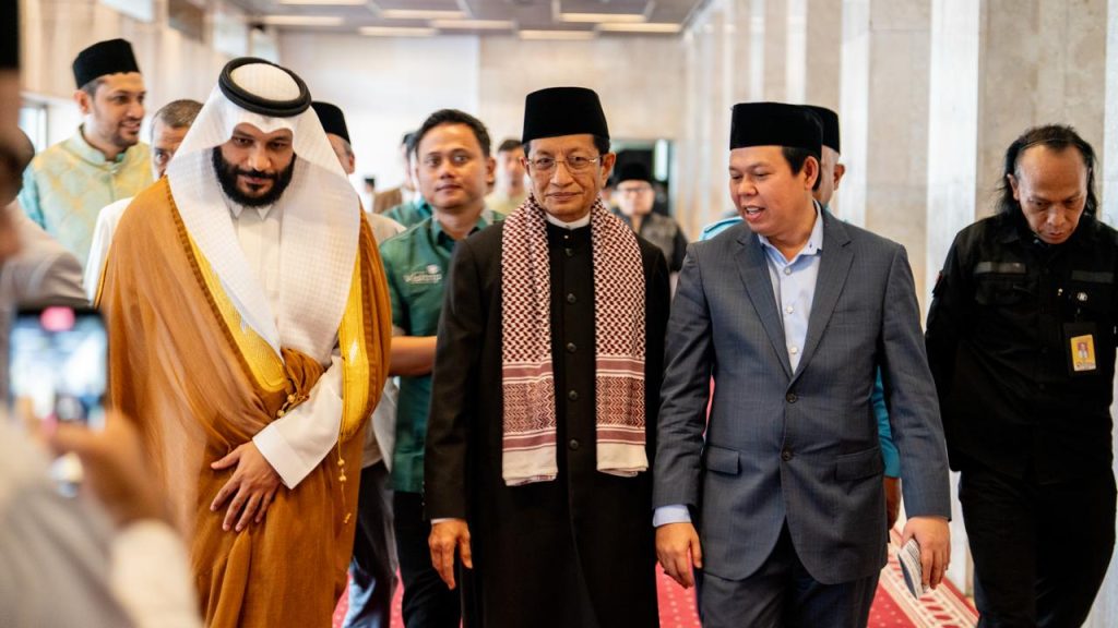 Sultan Apresiasi Penyelenggaraan Haji 2025, Dorong Revisi UU dan Penambahan Petugas 5 WhatsApp Image 2025 07 01 at 08.03.16
