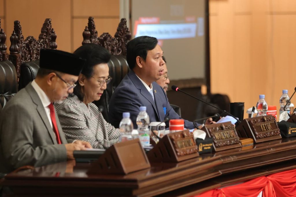 DPD RI Resmi Sahkan Pimpinan Baru Alat Kelengkapan 2025-2026, Ini Daftar Lengkapnya! 2 WhatsApp Image 2025 08 19 at 18.21.19 1