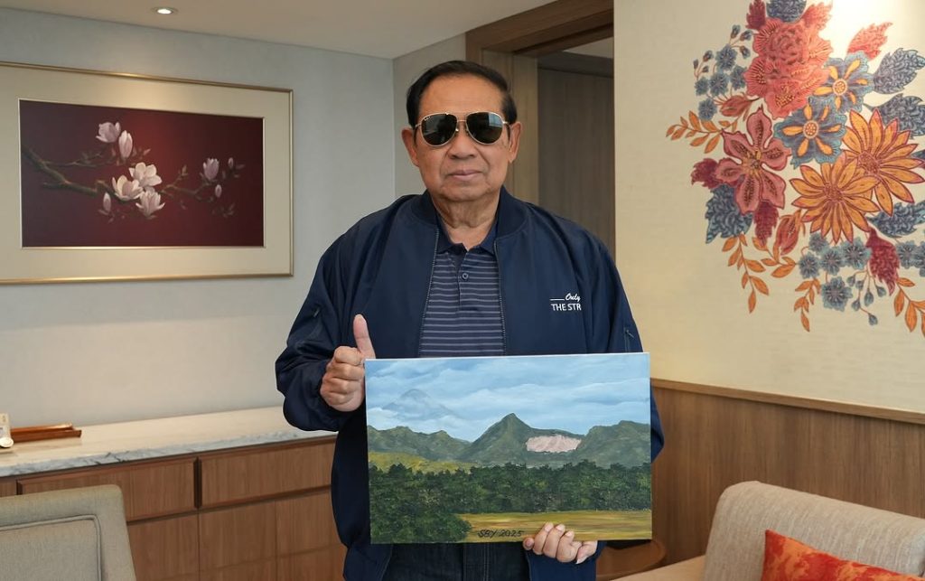 Menyelami Karya SBY, Refleksi Seni dan Perdamaian 4 download 1 1