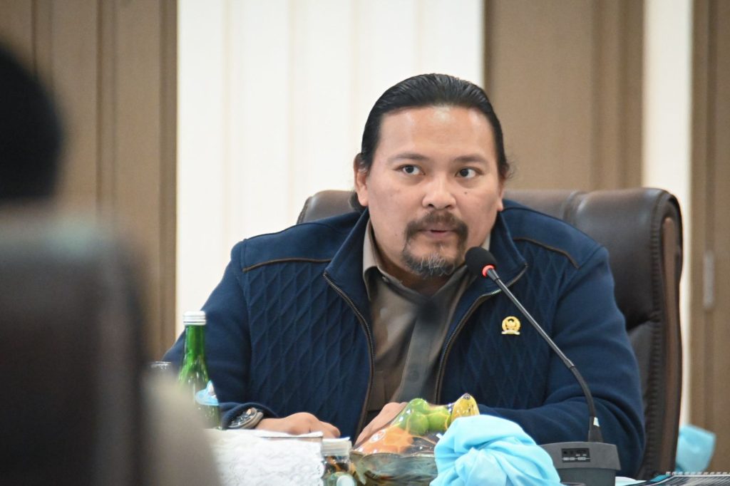 Anggota Komisi III DPR RI Martin Tumbelaka saat mengikuti pertemuan Kunspek dalam rangka menyerap 20250914162653