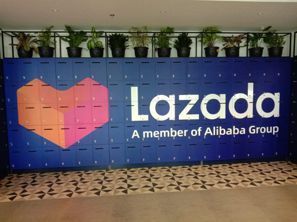 Lazada Luncurkan LazMom, Kanal Belanja Ibu & Bayi dengan Jaminan Produk Asli 2 Foto 2. Lazada perusahaan eCommerce terdepan di Asia Tenggara 1