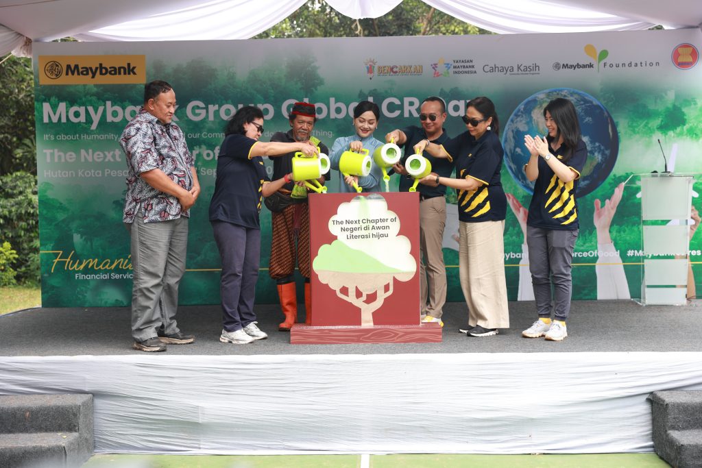 Maybank Indonesia Dorong Literasi Hijau Lewat Global CR Day dan Cahaya Kasih 2 KV 1