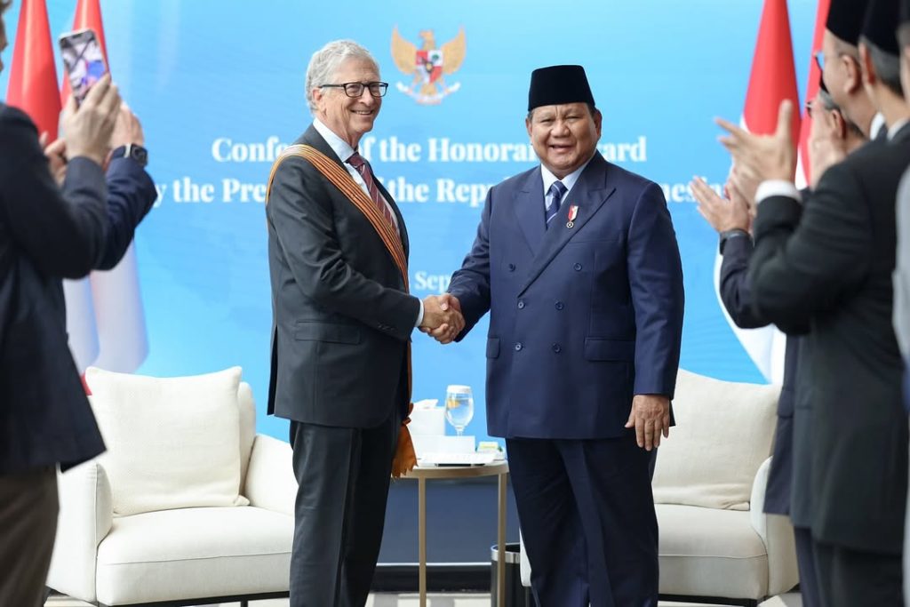 Bill Gates, Rp8 Triliun untuk Indonesia, dan Pertanyaan Lama soal Filantropi 2 downloadgram.org 553482701 17892499086343429 425929708790692170 n
