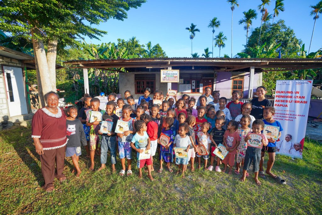 From This Island Dukung Literasi Anak Papua