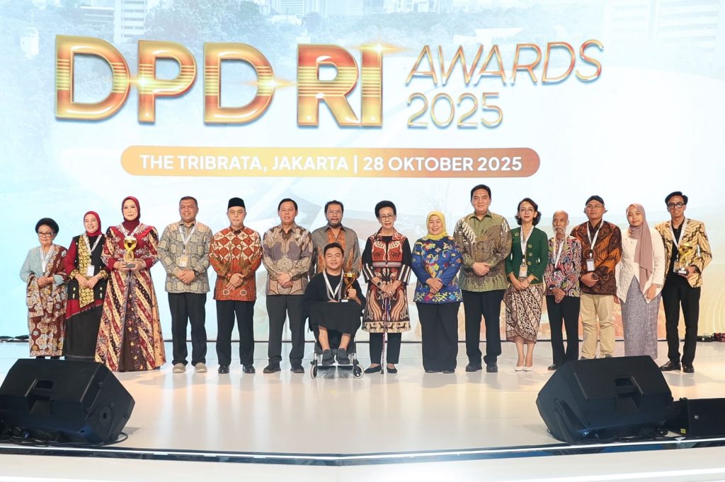 DPD Award 2025 Perdana, Sultan Najamudin Apresiasi Lokal Hero Penggerak Daerah 1 IMG 20251030 WA0029