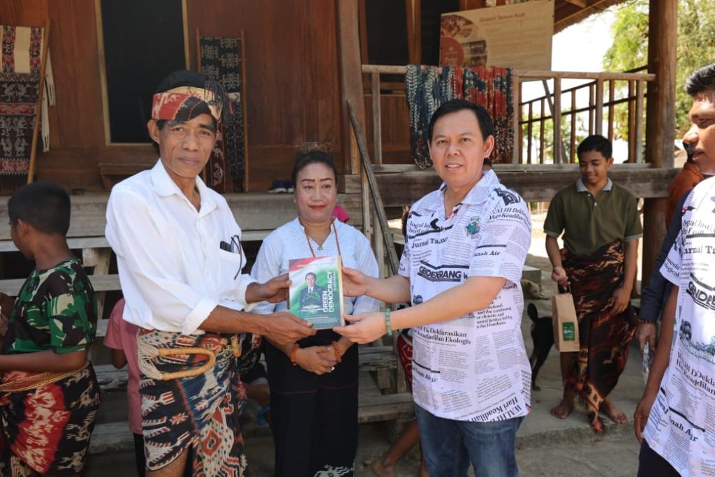 Dinilai Lindungi Hutan dan Masyarakat Adat, Ketua DPD RI Sultan Najamudin Apresiasi Putusan MK Kabulkan JR terhadap UU Cipta Kerja 10 WhatsApp Image 2025 10 17 at 14.11.09