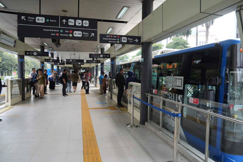 Panduan Lengkap: Cara Dapat Kartu Layanan Gratis Transjakarta, MRT, dan LRT Jakarta 1 115545 20250905162641