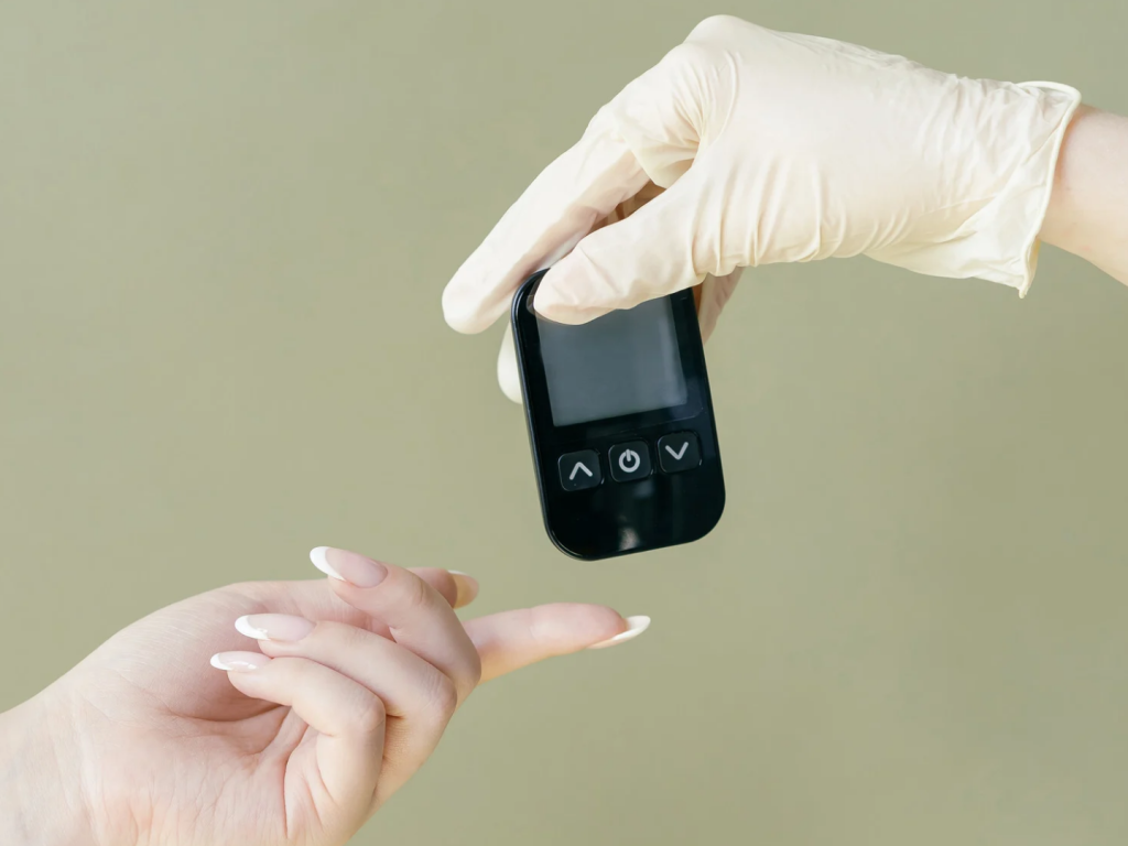 Tips Kelola Hipertensi pada Penderita Diabetes Melitus, Begini Anjuran Dokter 7 20251118 054939 0000 edited