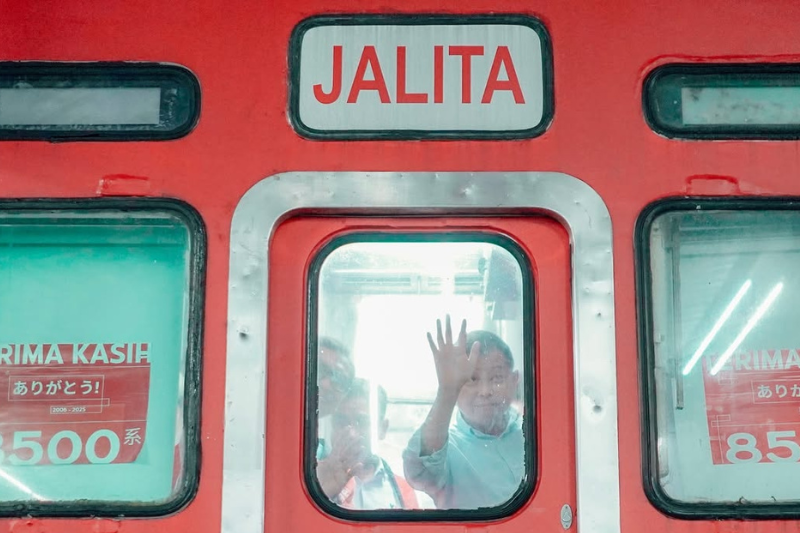 Pesan Ignasius Jonan di Purna Tugas JALITA: KRL Akan Selalu Jadi Etalase Kereta Api Indonesia 1 Untitled design 2025 11 18T231448.310