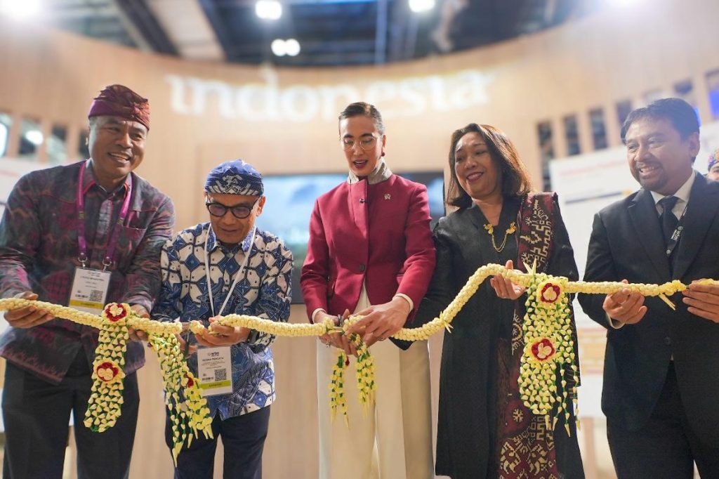 Indonesia Gaungkan Kampanye “Go Beyond Ordinary” di WTM London 2025, Tawarkan Pengalaman Wisata yang Autentik dan Bermakna 1 WhatsApp Image 2025 11 06 at 20.53.17