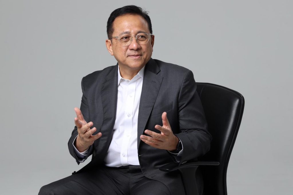 Senator Irman Gusman Dukung Investasi Danantara Rp20 Triliun untuk Peternakan Ayam Nasional, Dorong Sukses Program Makan Bergizi Gratis (MBG) 1 WhatsApp Image 2025 11 08 at 19.17.22