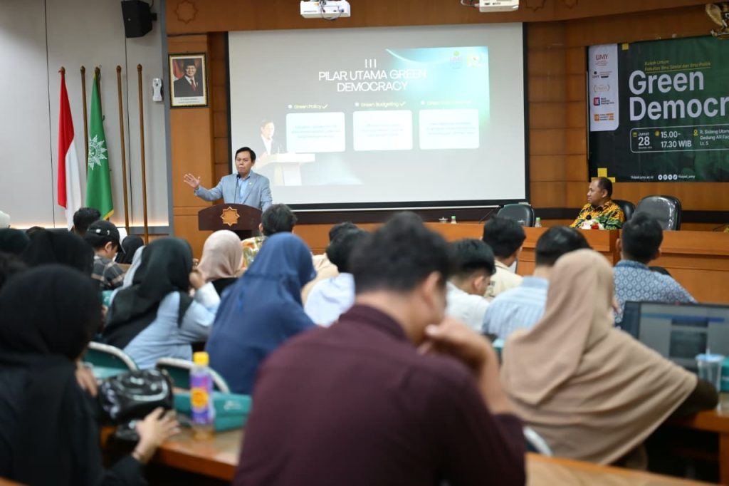 Sultan Baktiar Najamudin Gaungkan Green Democracy di UMY: Politik yang Beradab dan Berkelanjutan 1 WhatsApp Image 2025 11 29 at 06.40.00