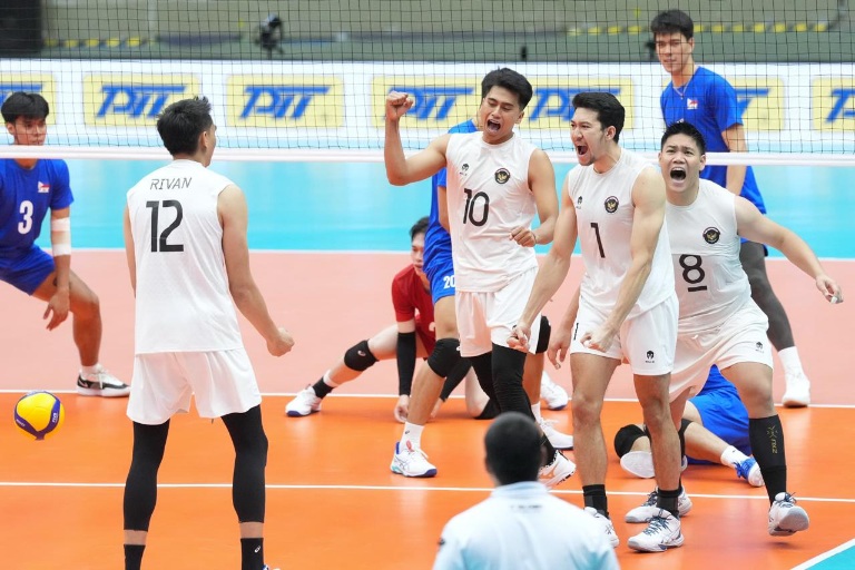 7253kalahkan filipina 3 0 tim voli putra indonesia lolos ke semifinal sea games 2025 thailandsh