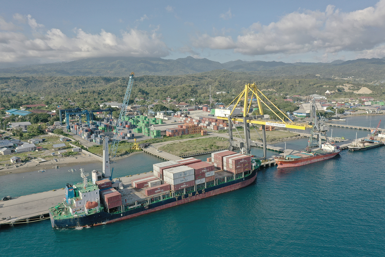 Ilustasi Kegiatan operasional di TPK Pantoloan