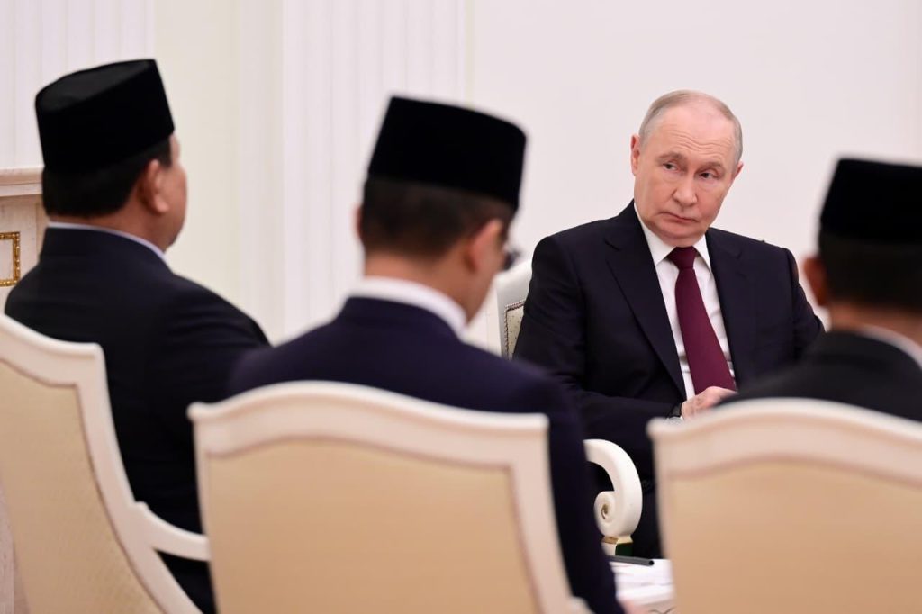 Pertemuan Prabowo Subianto-Putin 5 Jam di Kremlin, Bahas Energi hingga Investasi 1 0848WhatsApp Image 2026 04 13 at 9.43.44 PM
