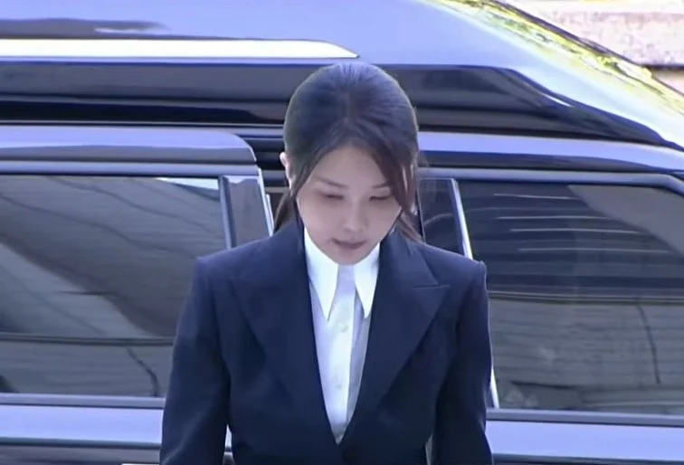 Mantan Ibu Negara Korea Selatan Kim Keon Hee Diduga Terima Suap Proyek Renovasi Istana 1 1769594589250 chup man hinh