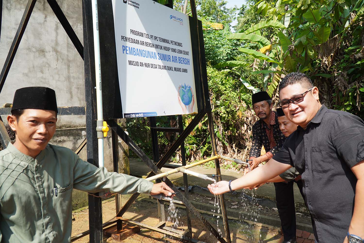 Sumber air bersih dari sumur yang dibangun IPC TPK untuk Desa Talang Duku Jambi