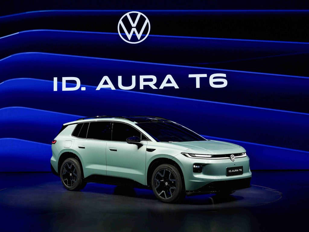 ID. AURA T6 di Auto China 2026 edited