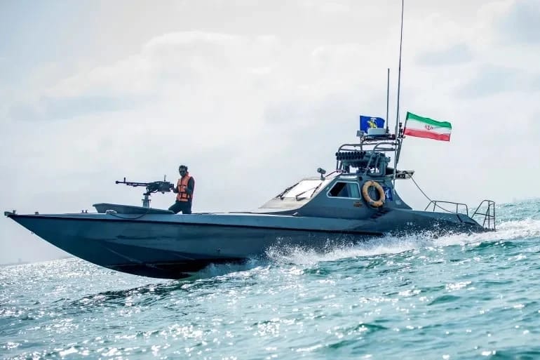 Iran Amerika Serikat konflik Selat Hormuz harga minyak dunia

