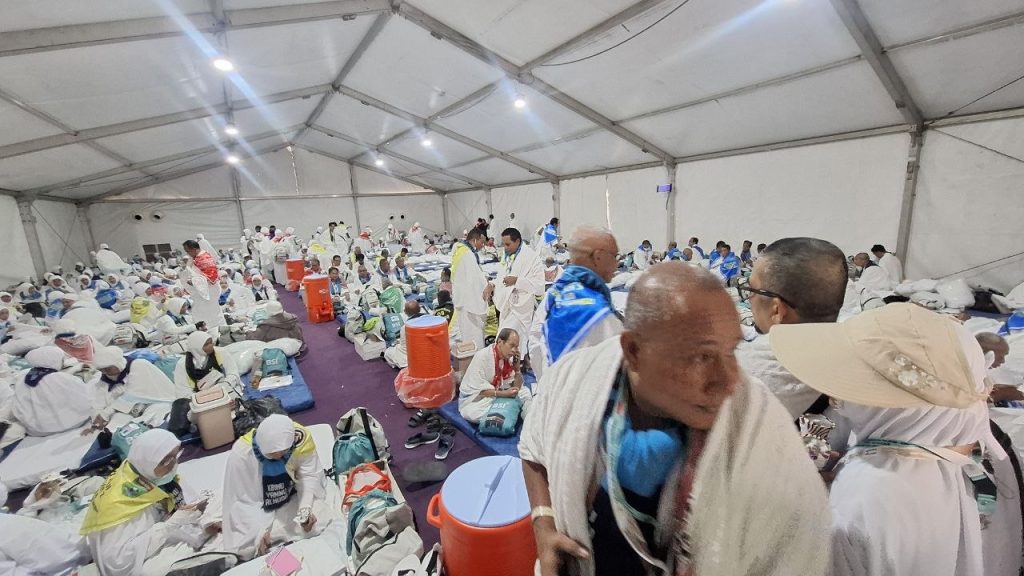 Jemaah Haji Indonesia Mulai Bergerak ke Arafah, Kemenhaj Ingatkan Bahaya Cuaca Panas Saat Armuzna
