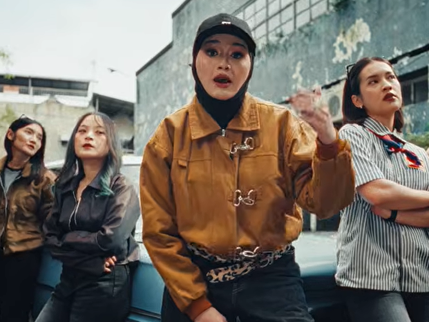 Salma Salsabil Hatchu!! 7 Fakta Powerful Lagu Viral yang Gambarkan Stres Pekerja Indonesia
