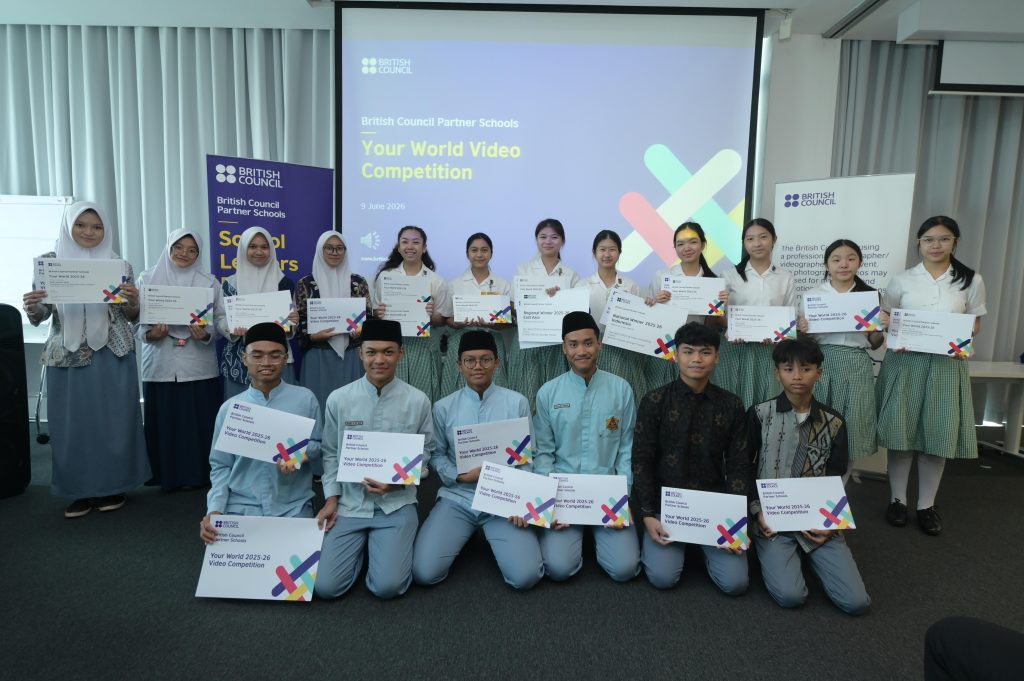 SMA Santa Ursula Jakarta Raih Penghargaan Regional Asia Timur di Kompetisi Global Your World 2026 1 SMA Santa Ursula Jakarta Raih Penghargaan Regional Asia Timur
