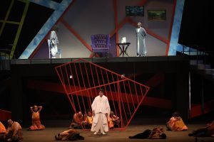 Pementasan Rumah Sakit Jiwa oleh Teater Koma 8