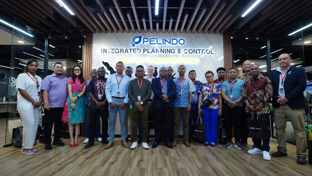 IPC TPK Terima Delegasi Madagaskar, Perkuat Digitalisasi Pelabuhan dan Layanan Bongkar Muat 2 Manajemen IPC TPK Terima Kunjungan Delegasi Madagaskar dan Tim LNSW di Integrated Planning Control Room