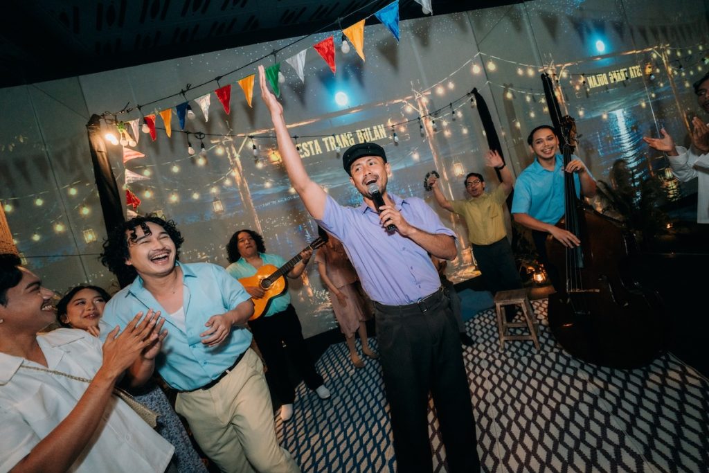 Pertunjukan Bulang Trang Nona oleh Teater Pandora dibuka dengan Pesta Trang Bulan di selasar Galeri Indonesia Kaya 1