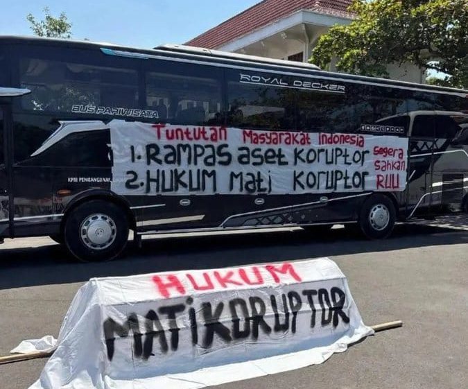 Jelang Demo 27 Agustus di DPR, Massa Pati Mulai Berdatangan dan Siapkan Posko

