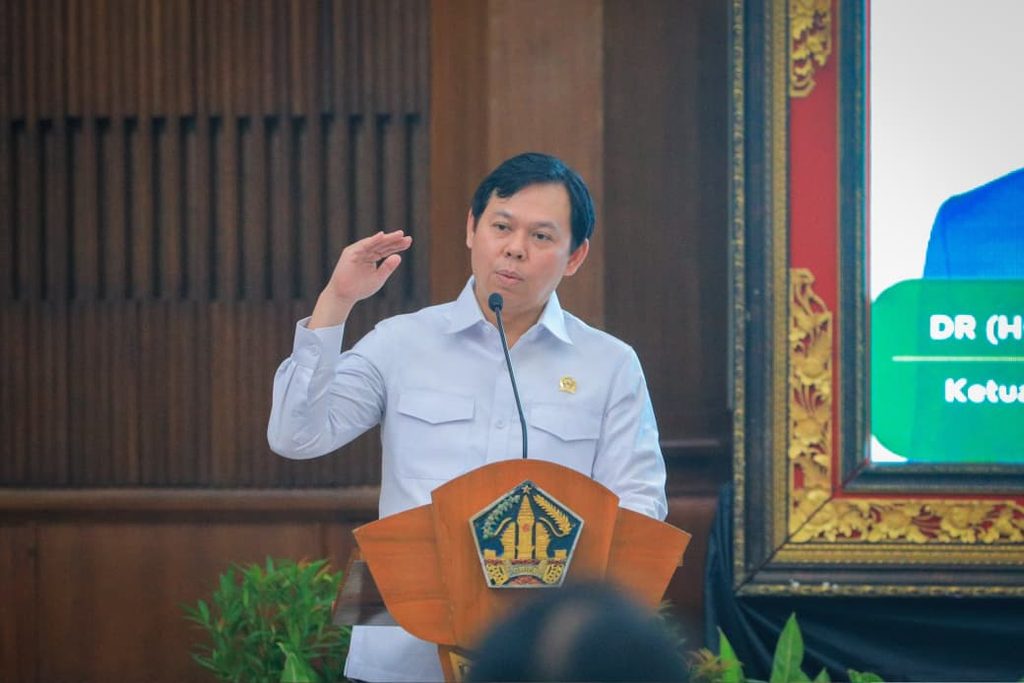 Sultan Dorong Bali Jadi Pelopor Gerakan Pilah Sampah Nasional
