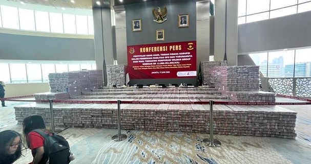 Uang Sitaan Kejaksaan Triliunan Rupiah Masuk Kas Negara, Transparansi Jadi Sorotan DPR 1 Uang Sitaan Kejaksaan Disorot Komisi III DPR