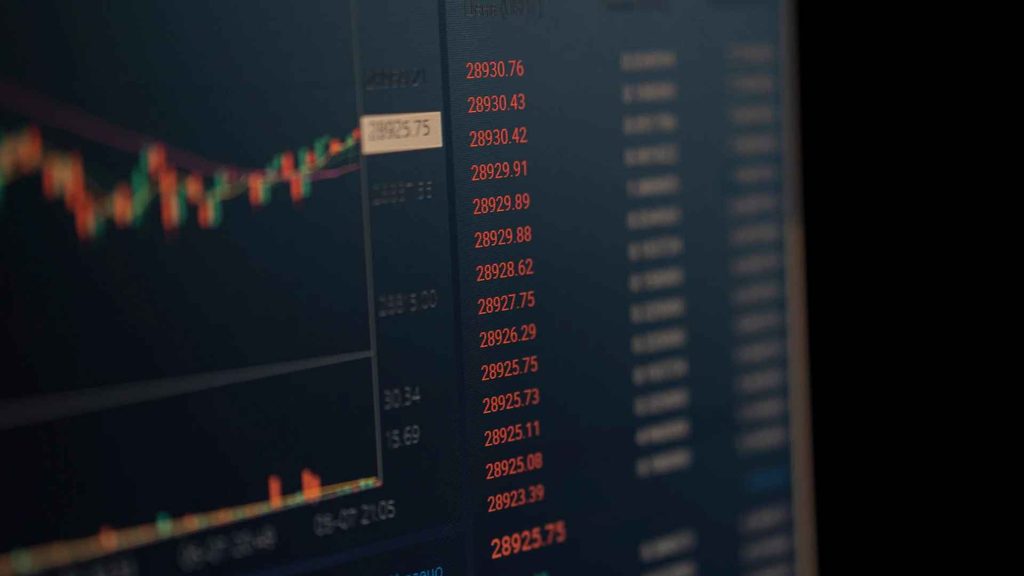 IHSG Tertekan, Daya Beli Masyarakat dan UMKM Jadi Sorotan
